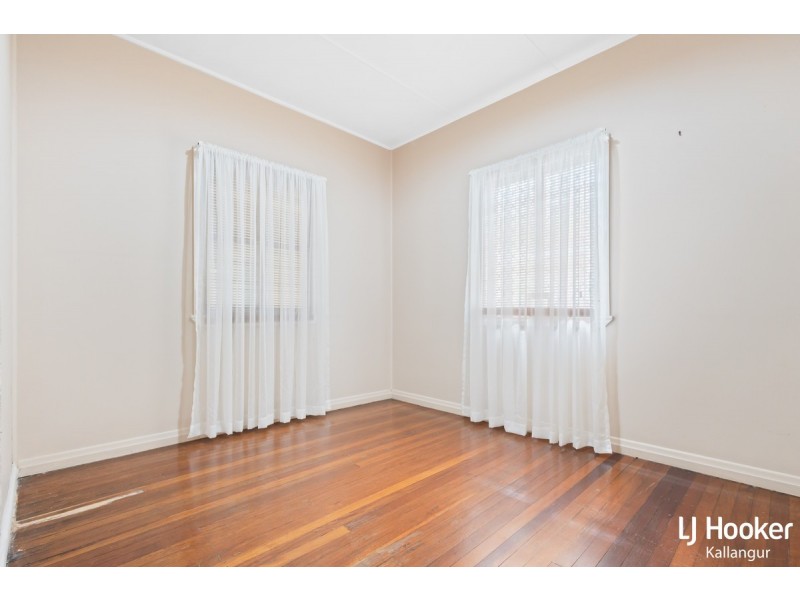 15 The Crescent, Kallangur QLD 4503