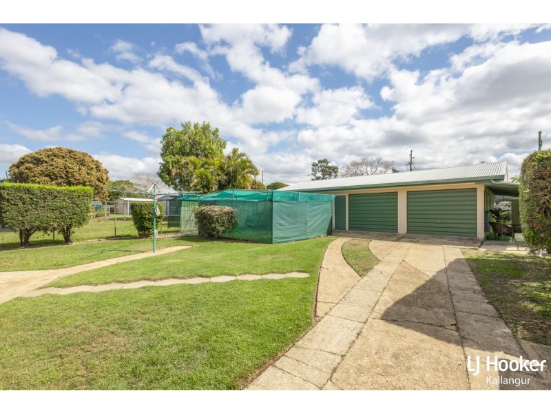 15 The Crescent, Kallangur QLD 4503