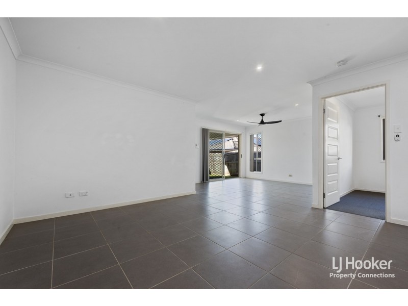 1/10-12 Montree Circuit, Kallangur QLD 4503