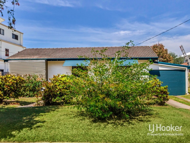 11 Robertson Avenue, Margate QLD 4019