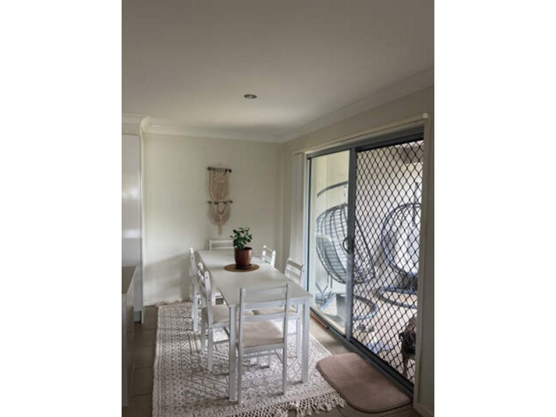 1/18 Birchgrove Crescent, Kallangur QLD 4503