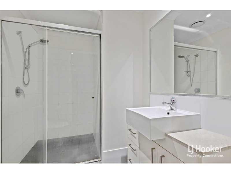 2/20 Oakwood Court, Warner QLD 4500