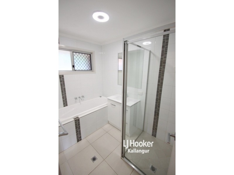 8 Lucas Court, Kallangur QLD 4503