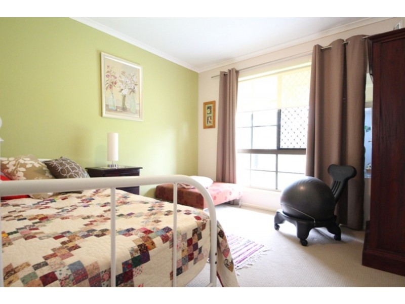 4 Woodcroft Court, Kallangur QLD 4503