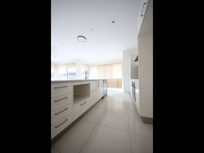 30 Wallis Circuit, North Lakes QLD 4509