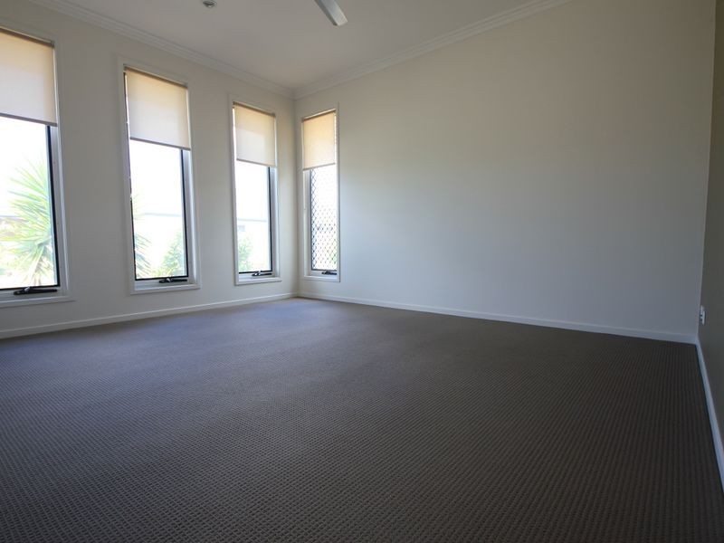 30 Wallis Circuit, North Lakes QLD 4509