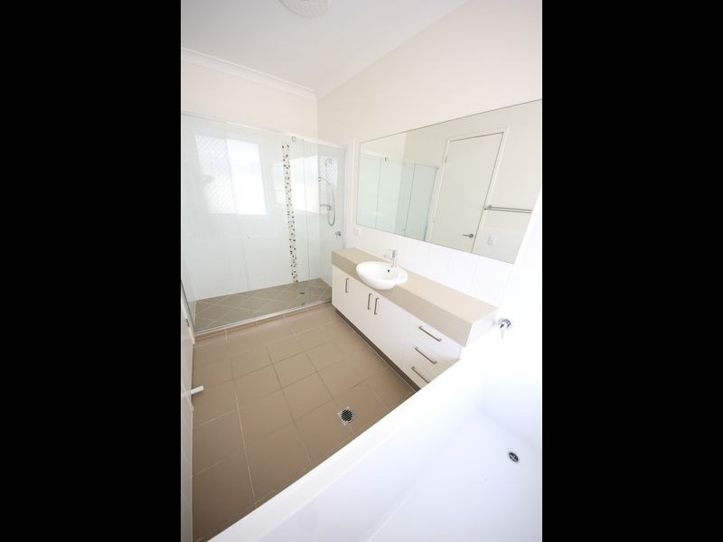 30 Wallis Circuit, North Lakes QLD 4509