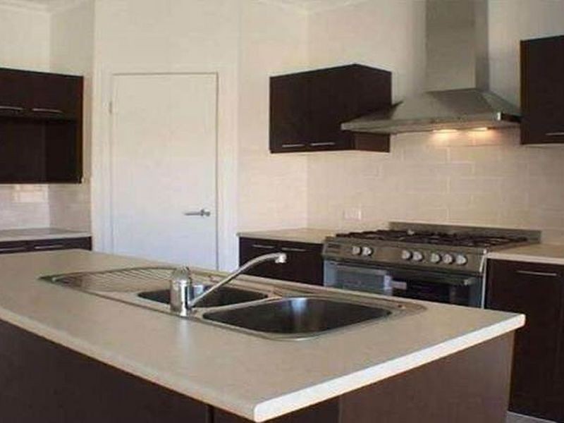 35 Kangaroo Street, North Lakes QLD 4509