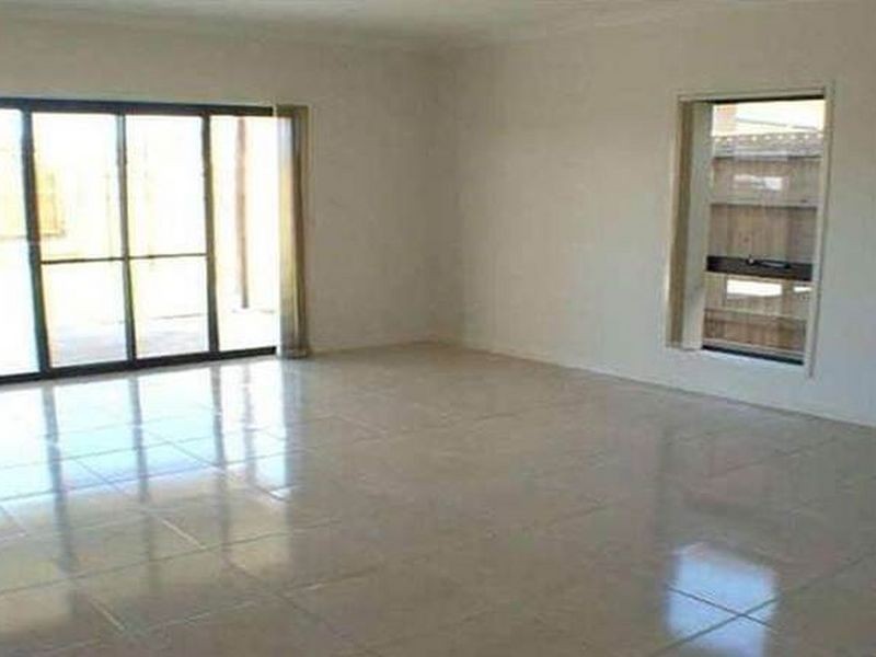 35 Kangaroo Street, North Lakes QLD 4509