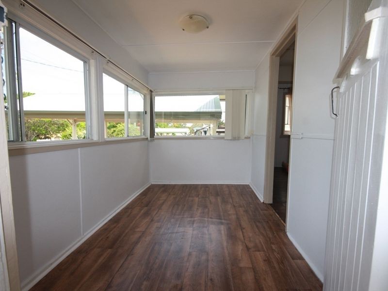 11 Tilley Street, Redcliffe QLD 4020