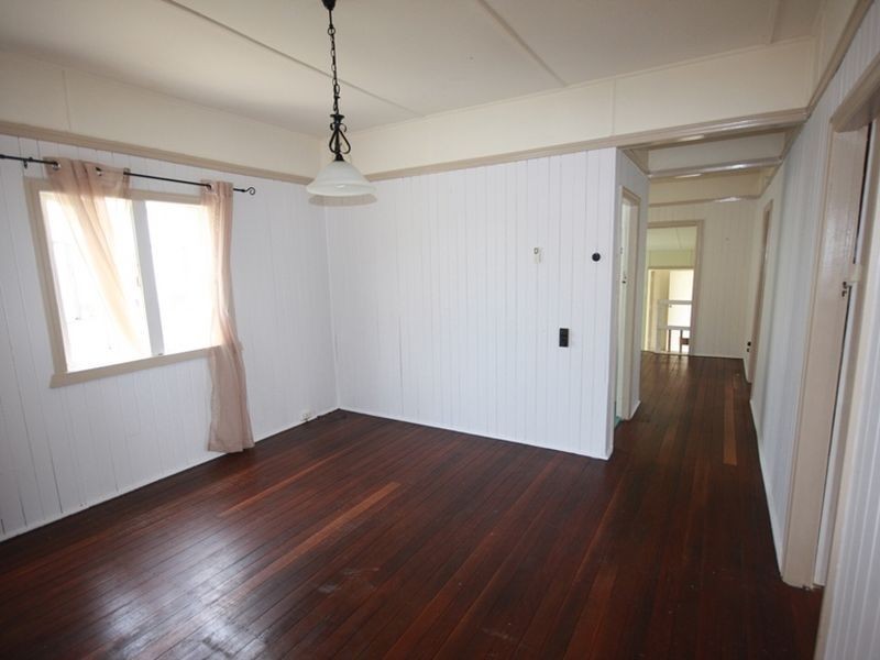 11 Tilley Street, Redcliffe QLD 4020