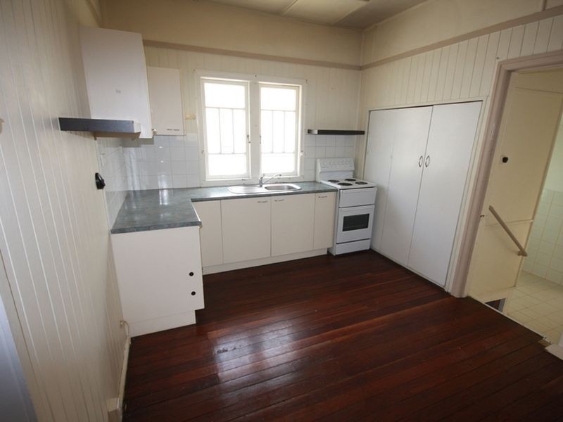 11 Tilley Street, Redcliffe QLD 4020