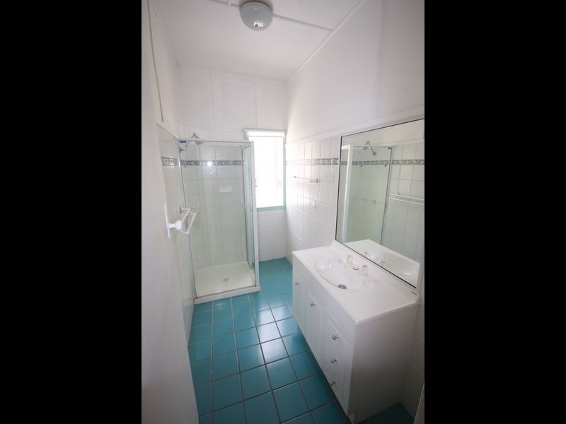 11 Tilley Street, Redcliffe QLD 4020
