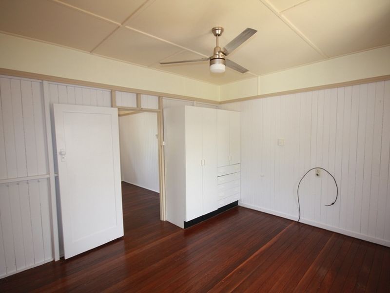 11 Tilley Street, Redcliffe QLD 4020