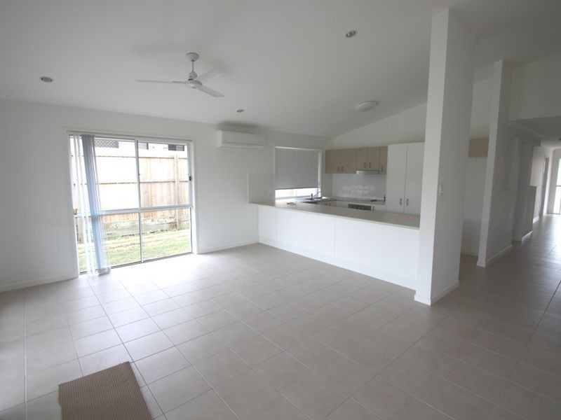 5 Highcliff Street, North Lakes QLD 4509