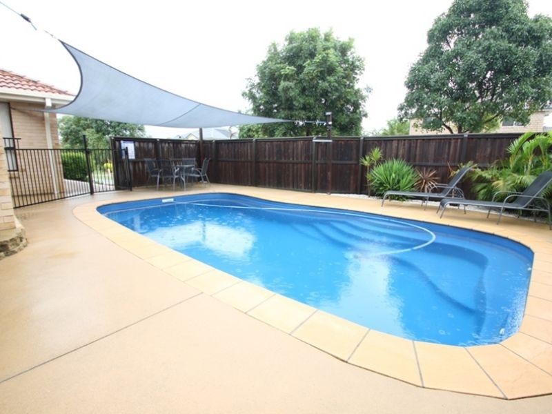 12 Finnegan Drive, North Lakes QLD 4509