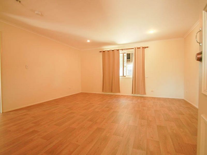 21 Azalea Court, Kallangur QLD 4503