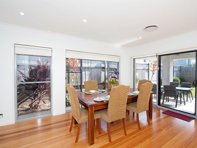 6 Troon Street, North Lakes QLD 4509