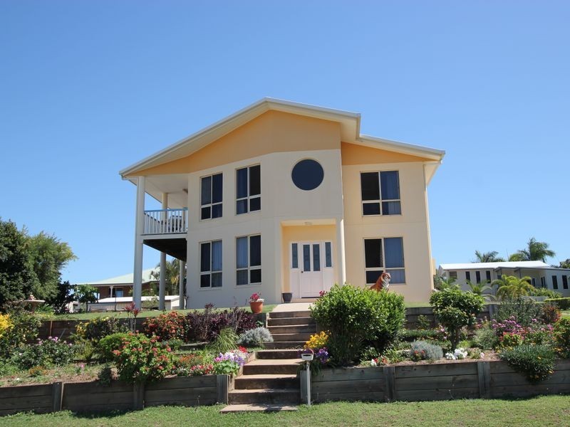 7 Coleman Cresent, Pacific Heights QLD 4703