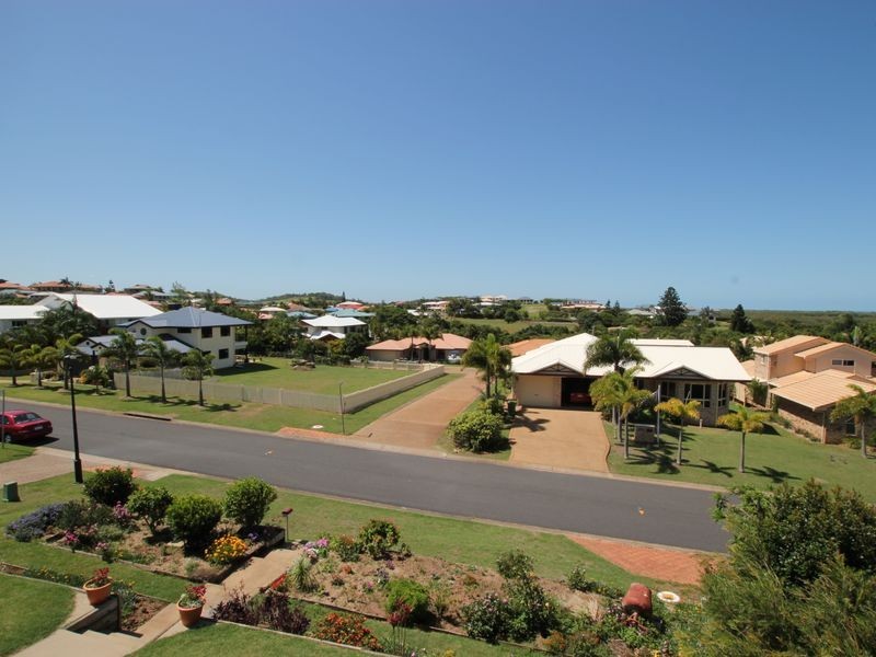 7 Coleman Cresent, Pacific Heights QLD 4703