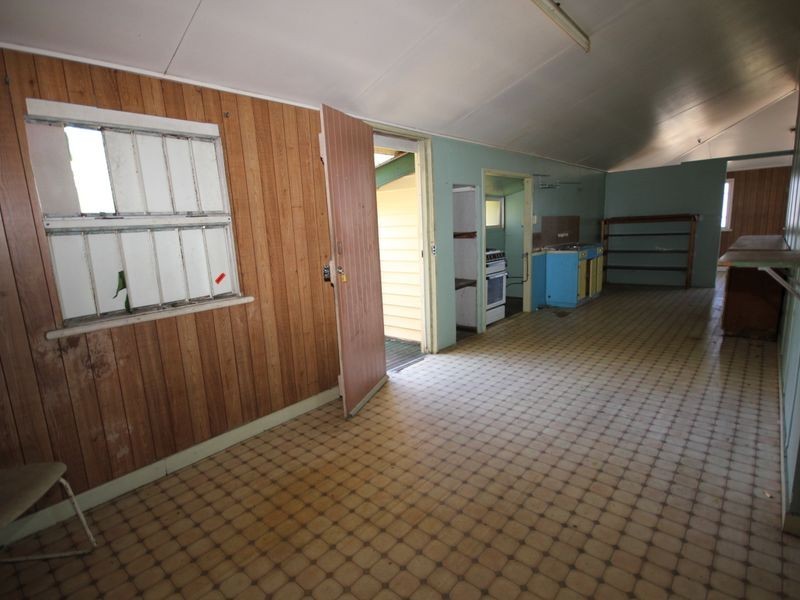 30 Roden Street, Keppel Sands QLD 4702
