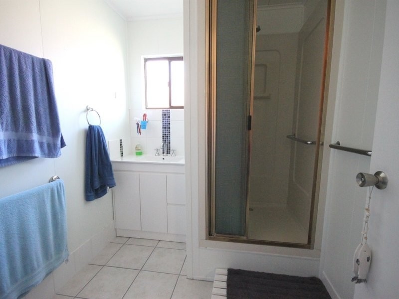 22 Limpus Avenue, Keppel Sands QLD 4702