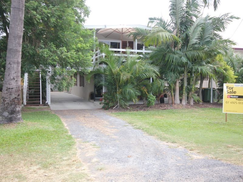 18 Meadow Street, Keppel Sands QLD 4702