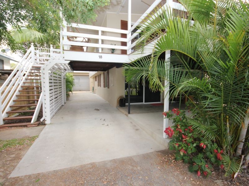 18 Meadow Street, Keppel Sands QLD 4702