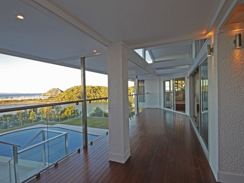 21 Prospect Street, Rosslyn QLD 4703