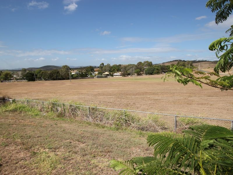 16 Clements Street, Emu Park QLD 4710