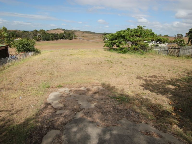 16 Clements Street, Emu Park QLD 4710