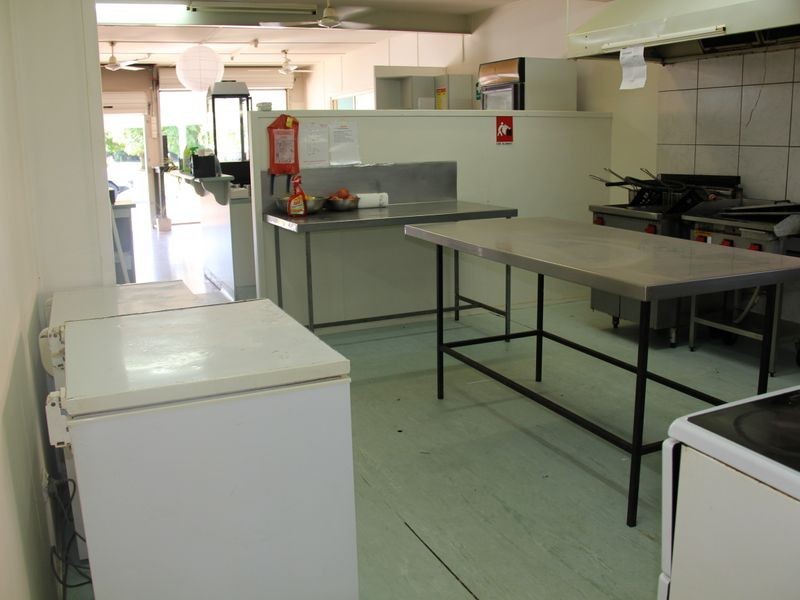 12 Roden Street, Keppel Sands QLD 4702