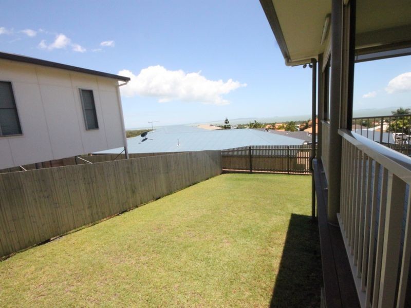 8 Pitcairn Court, Pacific Heights QLD 4703