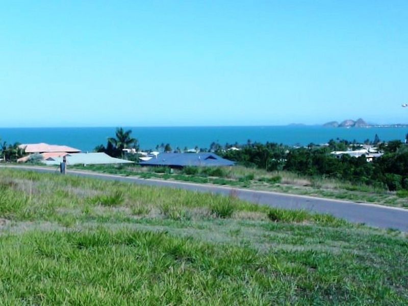 41 Olympia Avenue, Pacific Heights QLD 4703