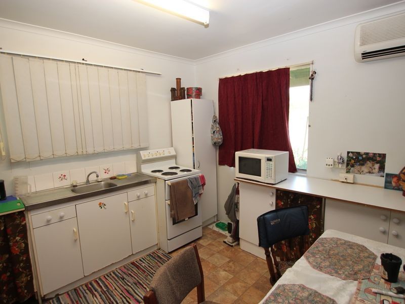 61 Mirraweena Avenue, Bangalee QLD 4703