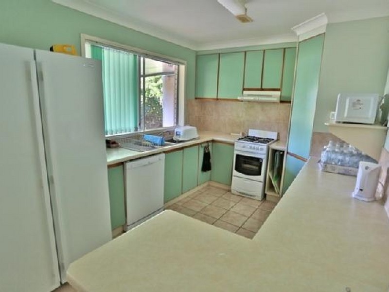 27 Ware Avenue, Causeway Lake QLD 4703