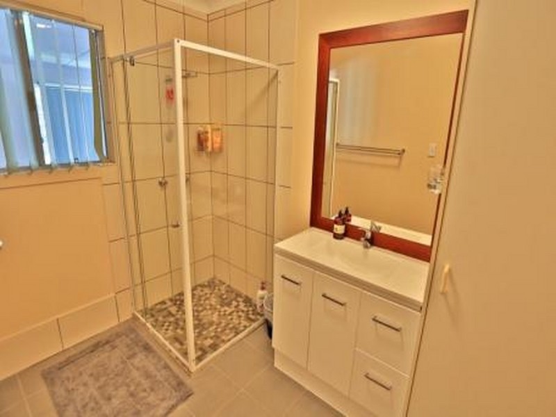27 Ware Avenue, Causeway Lake QLD 4703