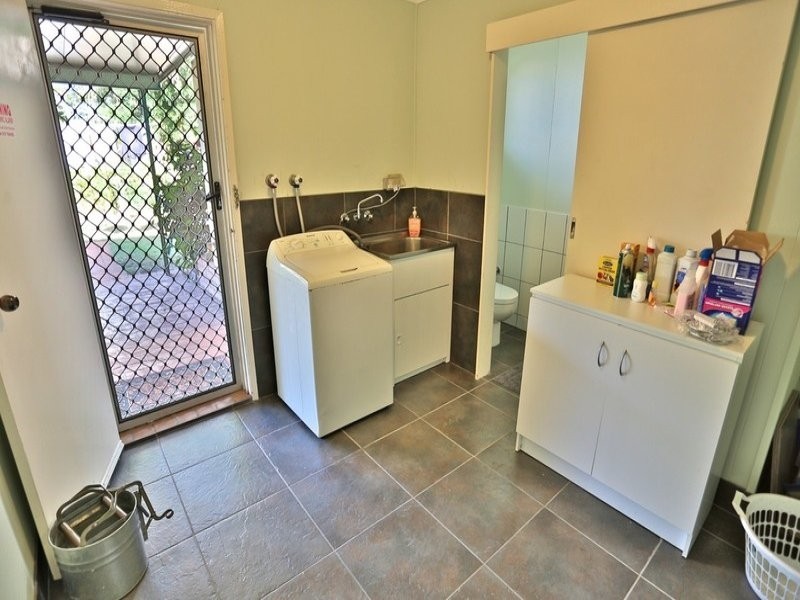 27 Ware Avenue, Causeway Lake QLD 4703