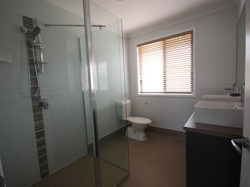 54 Lakeview Circuit, Mulambin QLD 4703