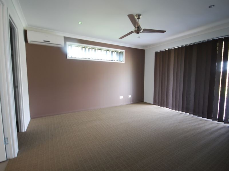 54 Lakeview Circuit, Mulambin QLD 4703