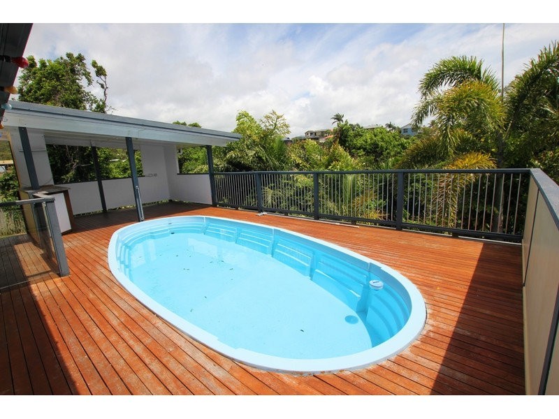 11 Barnes Street, Barlows Hill QLD 4703