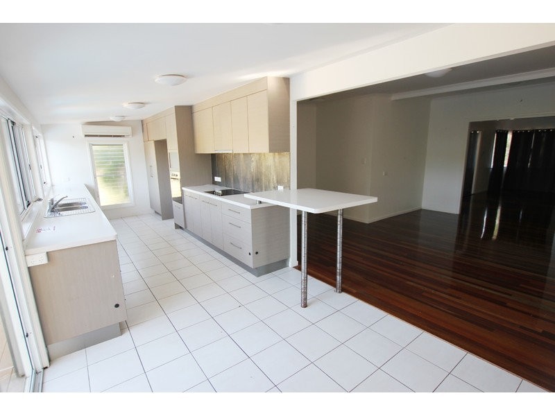 11 Barnes Street, Barlows Hill QLD 4703