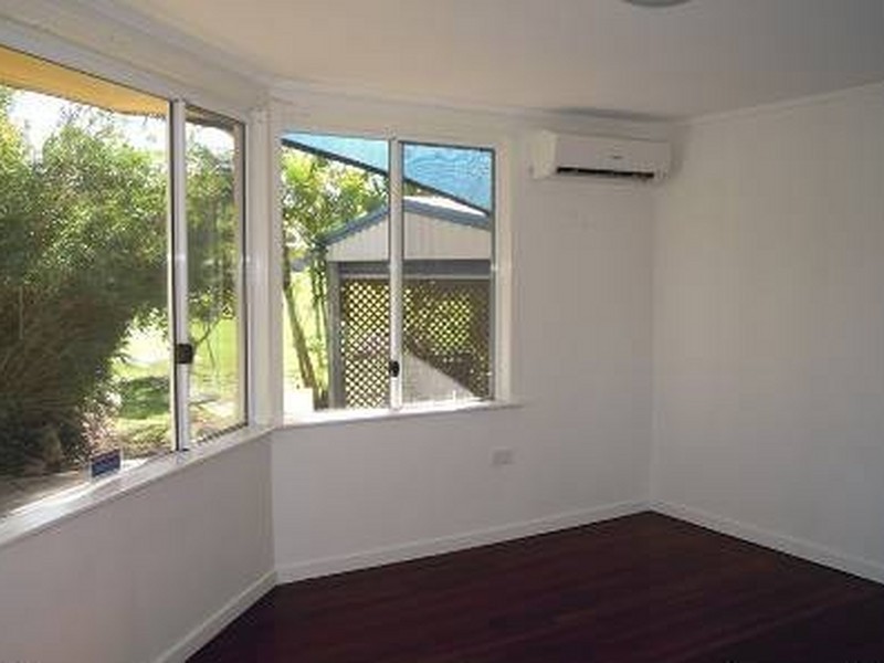 11 Barnes Street, Barlows Hill QLD 4703