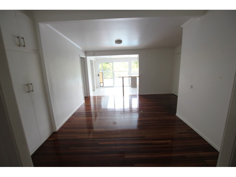 11 Barnes Street, Barlows Hill QLD 4703