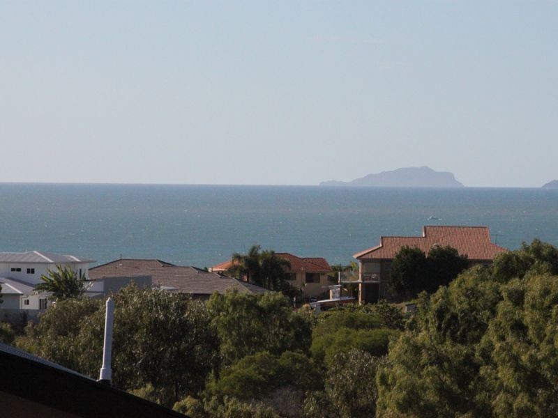 8 Solomon Court, Pacific Heights QLD 4703