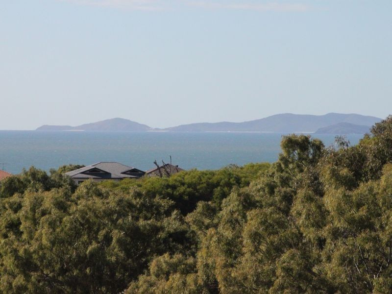 8 Solomon Court, Pacific Heights QLD 4703