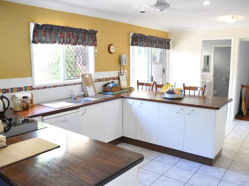 16 Olympia Avenue, Barlows Hill QLD 4703