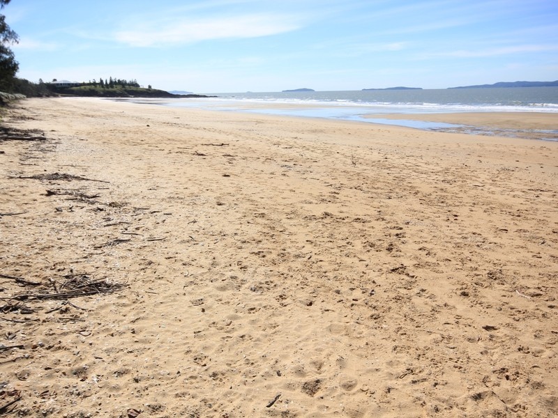 11 Oak Street, Emu Park QLD 4710