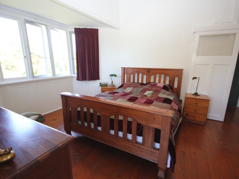11 Oak Street, Emu Park QLD 4710