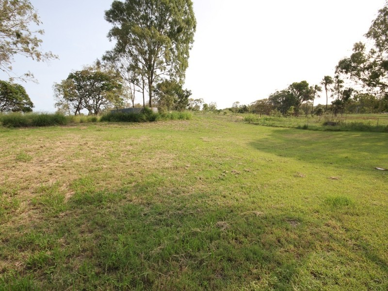8 Horrie Twiner Street, Keppel Sands QLD 4702